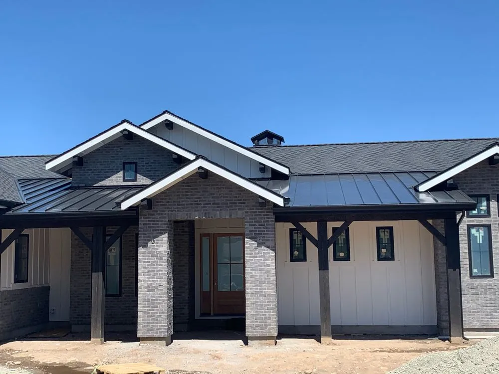 Slide of East Fork Roofing