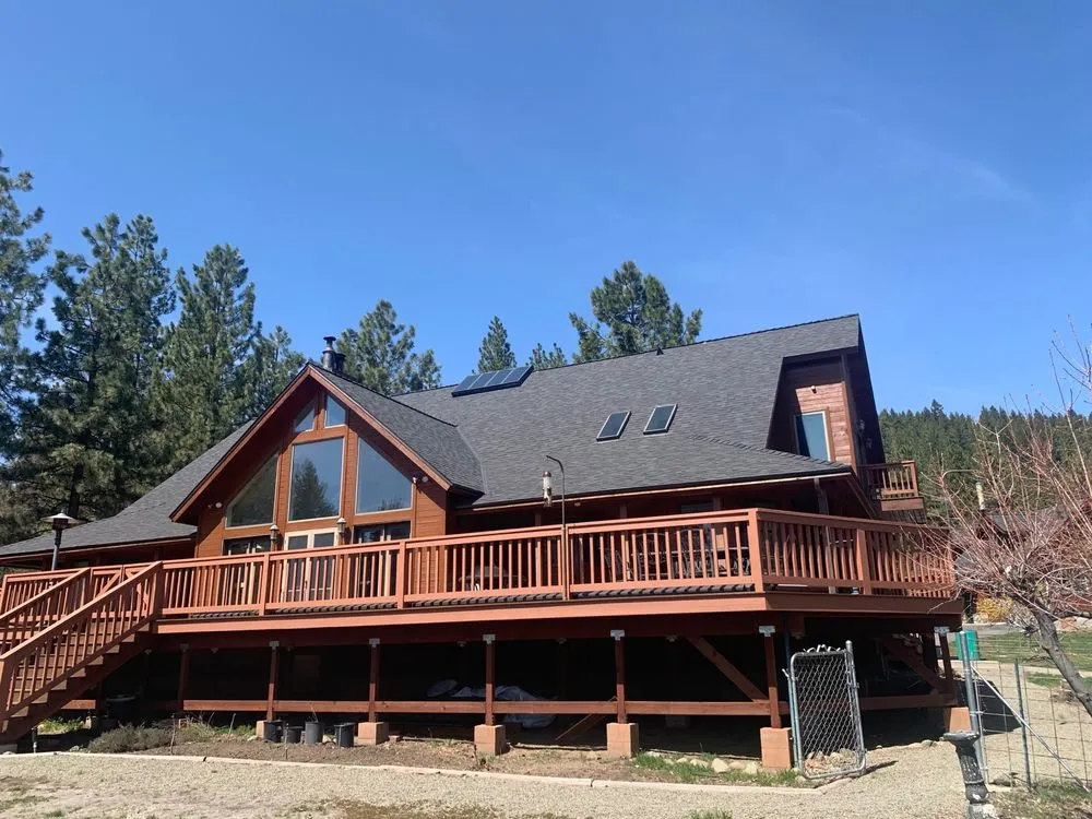 Slide of East Fork Roofing