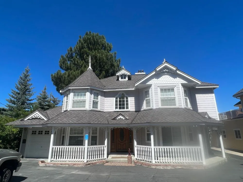 Slide of East Fork Roofing
