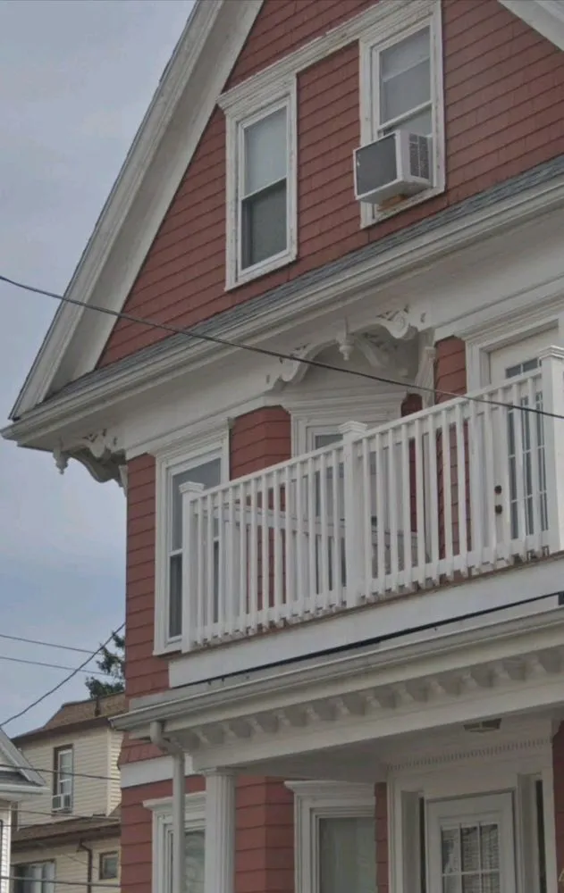 Slide of East Lynn Construction