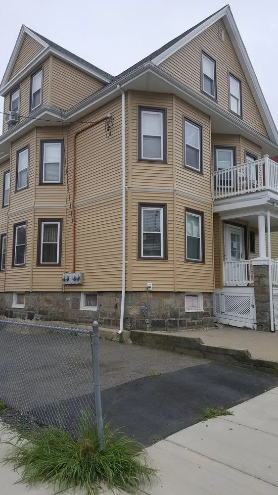 Slide of East Lynn Construction