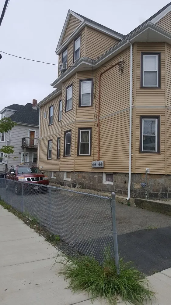 Slide of East Lynn Construction