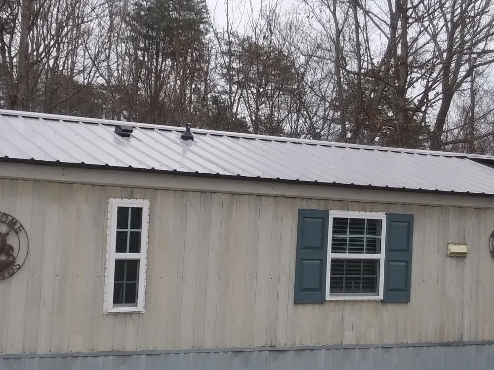 Slide of East Star Roofing