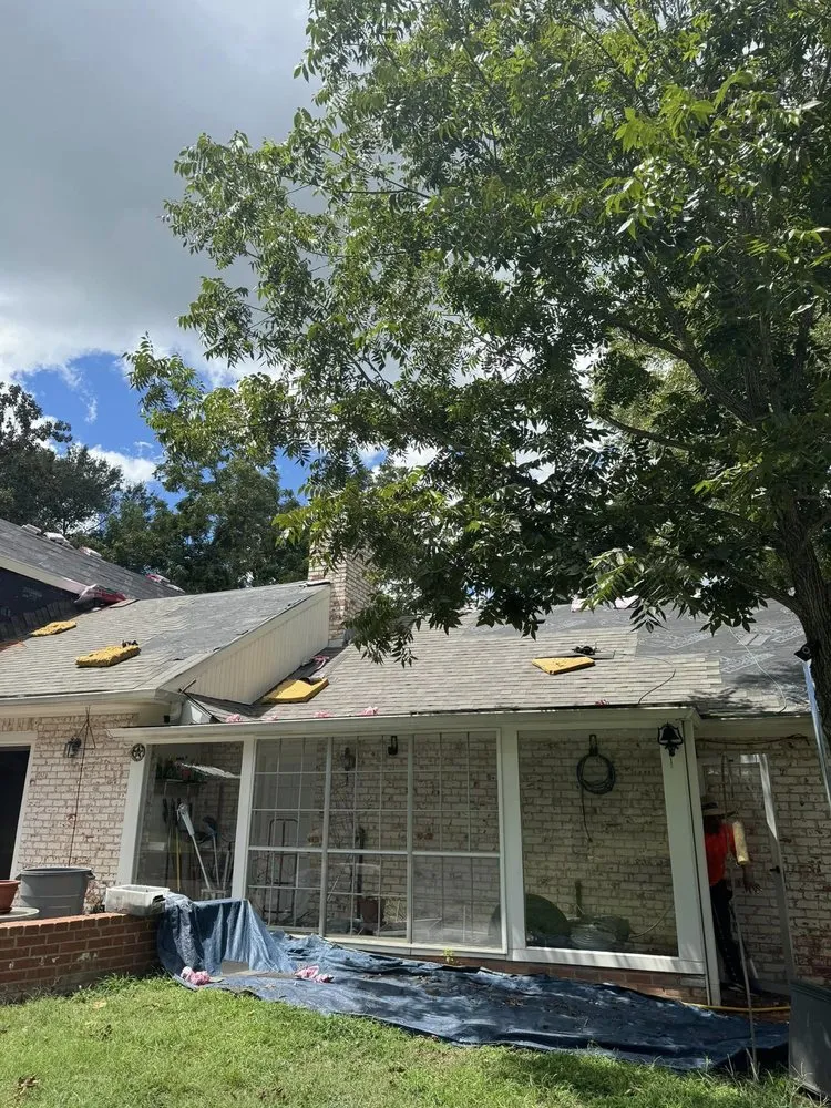 Slide of East Texas Roofing