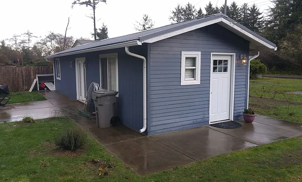 Slide of Easter Roofing & Construction