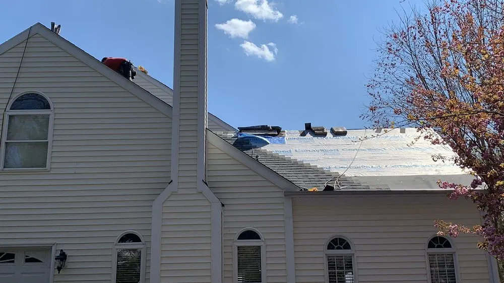 Top-rated residential roofing service for homes in Ijamsville, MD by Eastern Exteriors