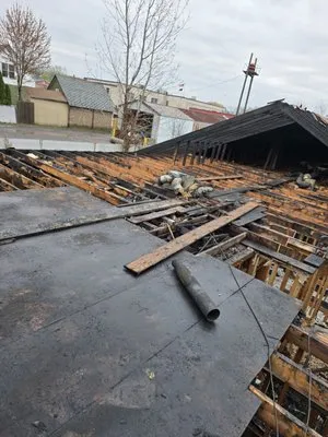 Eastern Remodeling Logo