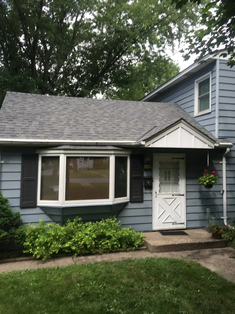 Slide of Eastern Roofing and Siding