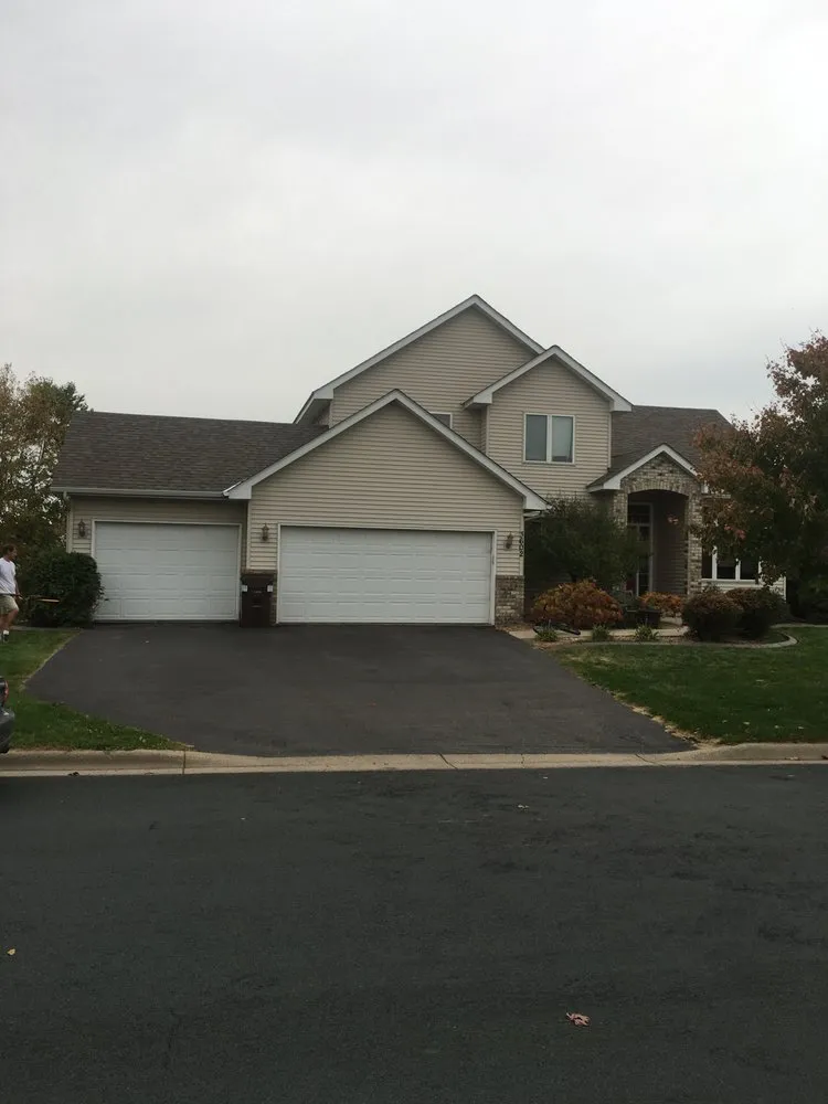 Slide of Eastern Roofing and Siding