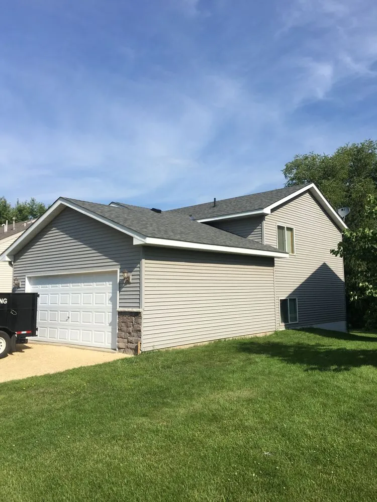 Slide of Eastern Roofing and Siding
