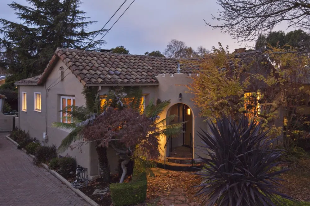 Slide of Eastman Roofing & Waterproofing