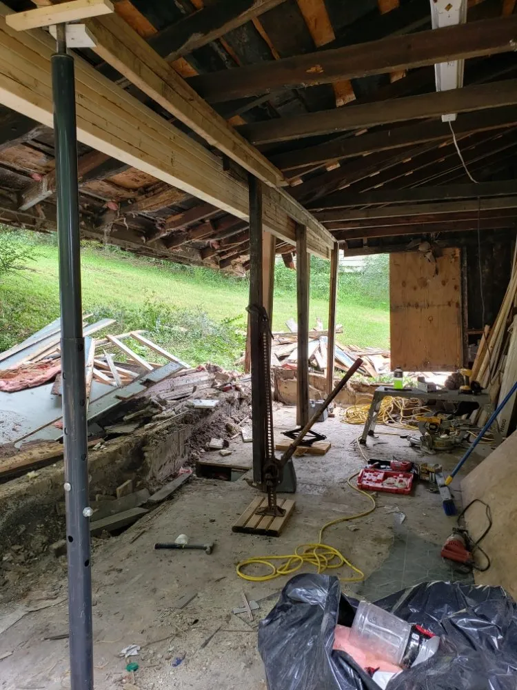 Slide of Easy Peezy Handyman