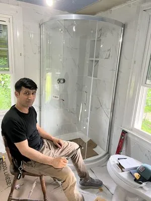 E.B Construction & Design Logo