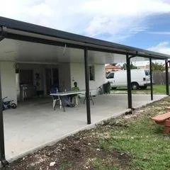 Slide of EBG Screen Enclosures & Techos De Aluminio