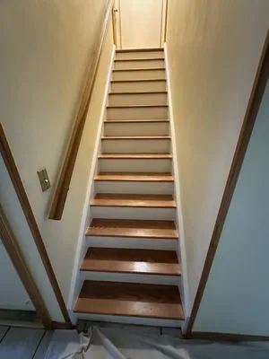 EC Design & Construction Logo