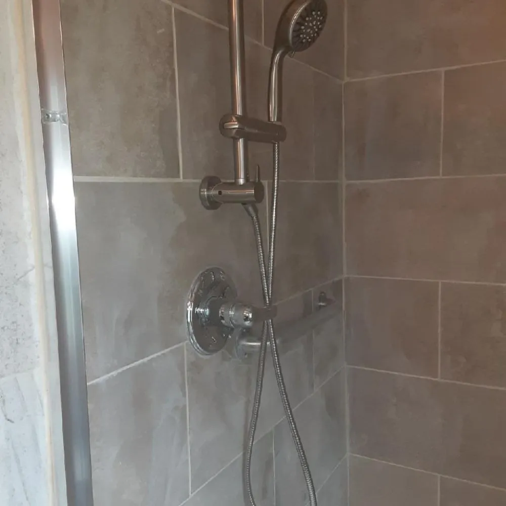 Slide of EC Home Renovations