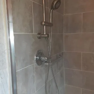 EC Home Renovations Logo