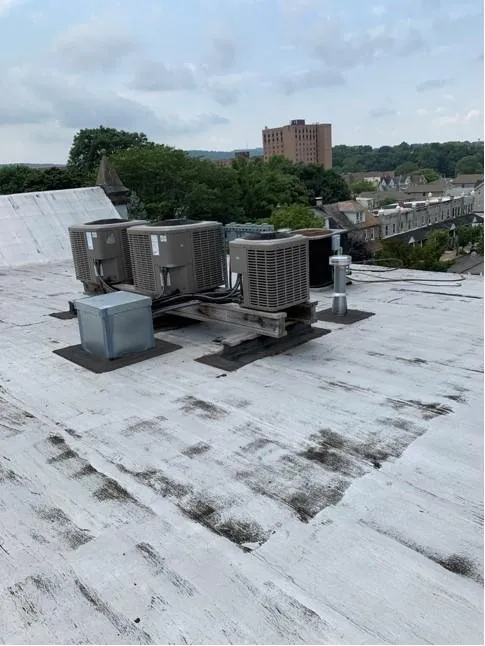 Slide of E.C. Kardelis General Contracting