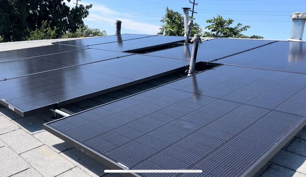 Local shingle roofing service experts serving San Fernando Valley, CA - EC Renewables