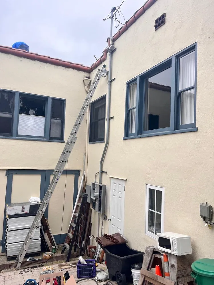 Emergency shingle roofing service in San Fernando Valley, CA - EC Renewables