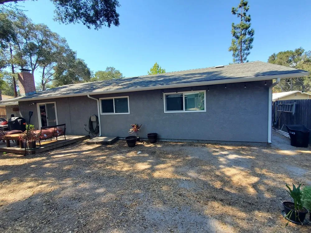 Slide of Echevarria Roofing