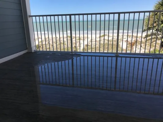 ECO Roofing & Windows Logo