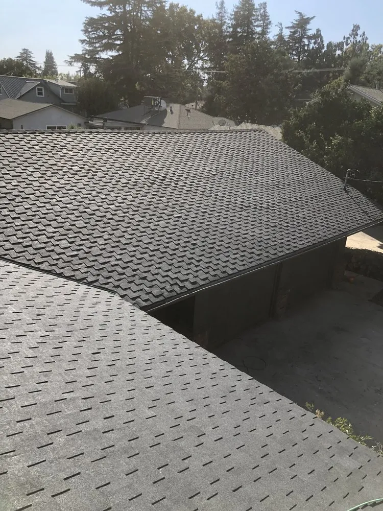 Slide of Econo Roofing