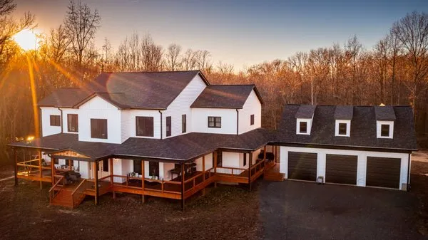 Economy Roofing & Restoration