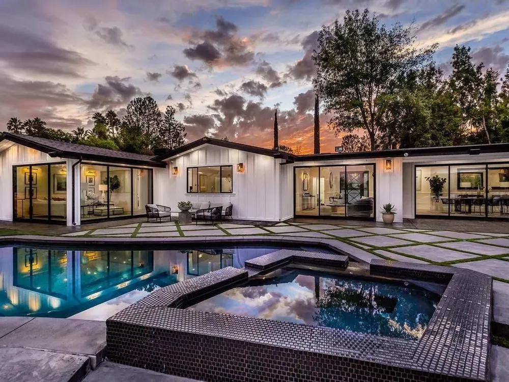 Slide of EcoStar Remodeling & Construction