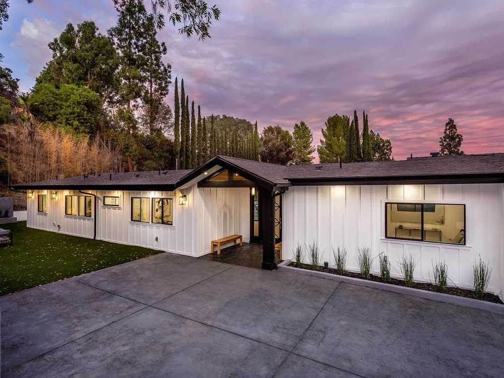 Slide of EcoStar Remodeling & Construction