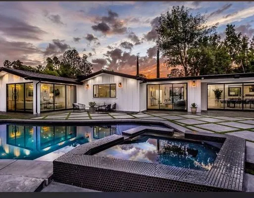 EcoStar Remodeling & Construction Logo