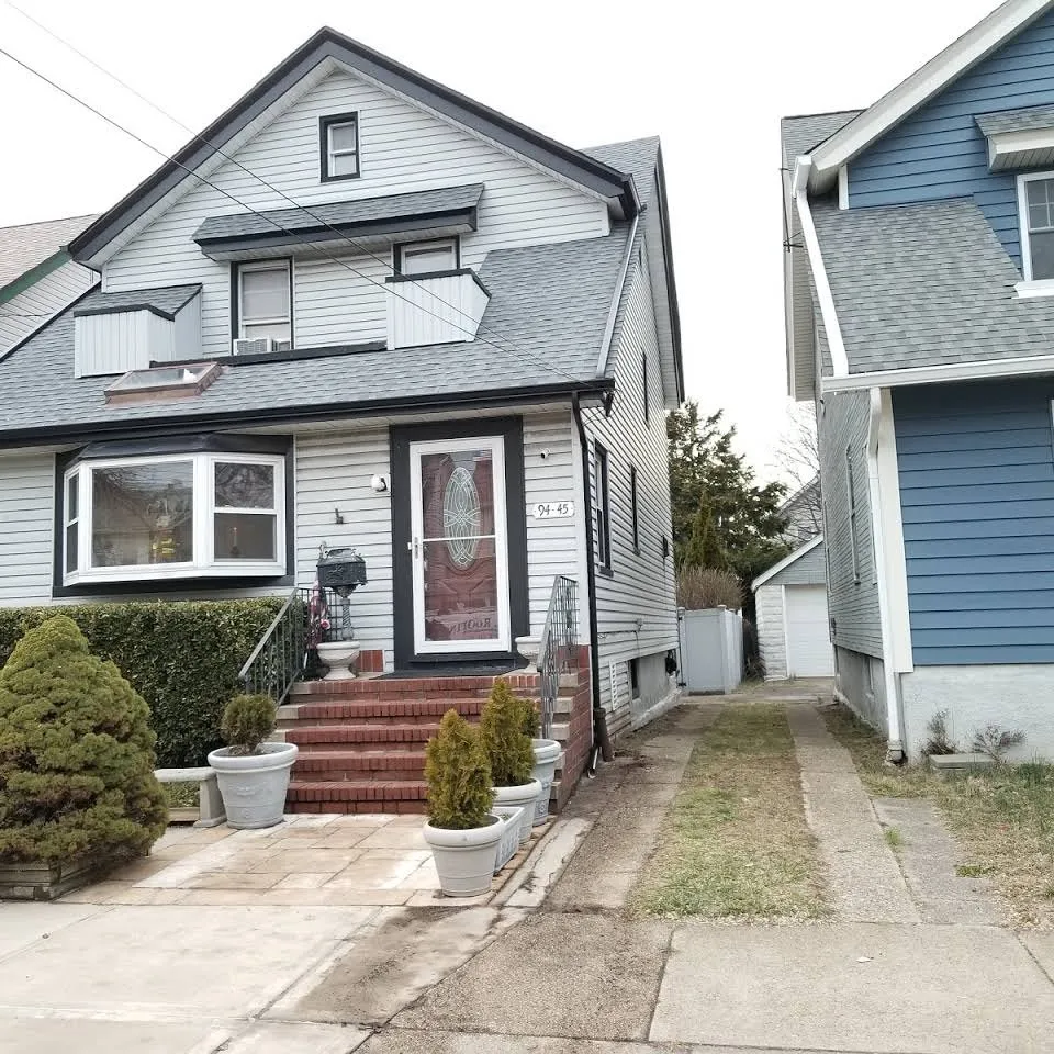 Slide of Ecua General Contractors