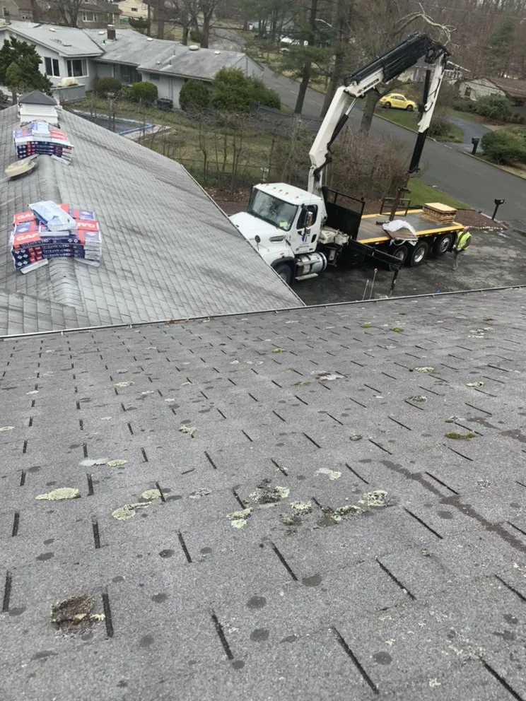 Slide of Ecua Roofing Costruction