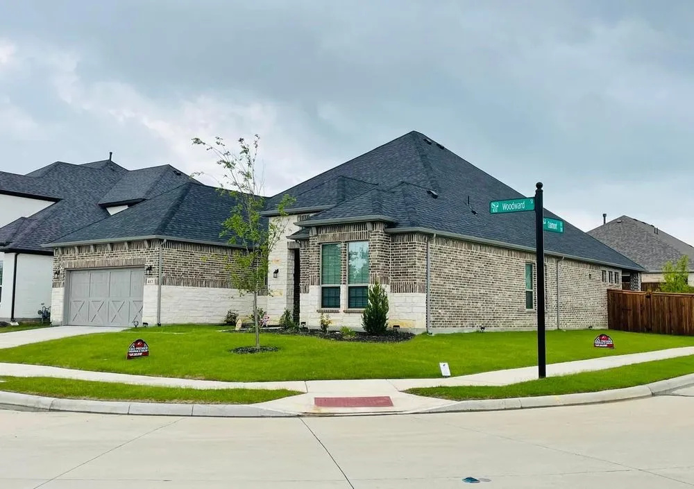 Slide of E&D Premier Roofing & Solar