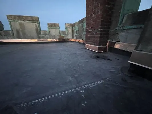 Eddi’s Construction Logo