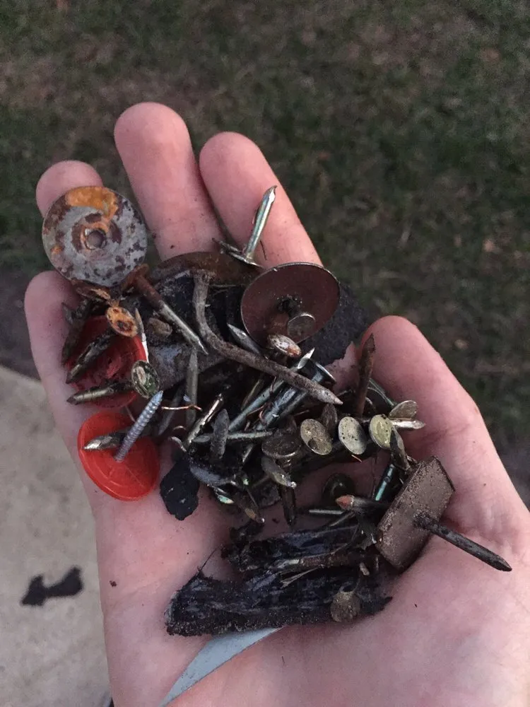 Slide of Edgar Quintin Roofing