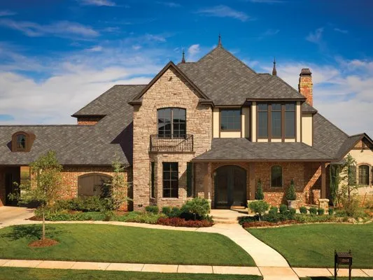 Edge 2 Edge Roofing Logo