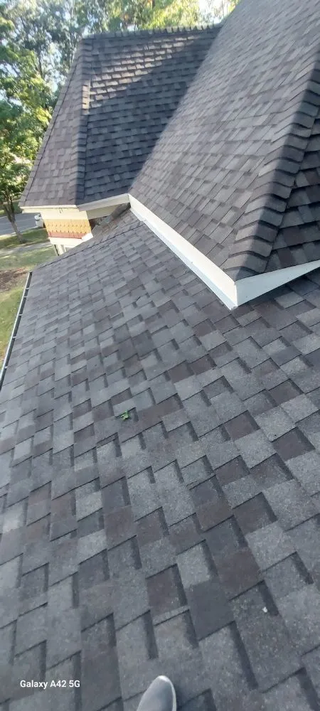 Slide of Edi Remodeling and Roofing