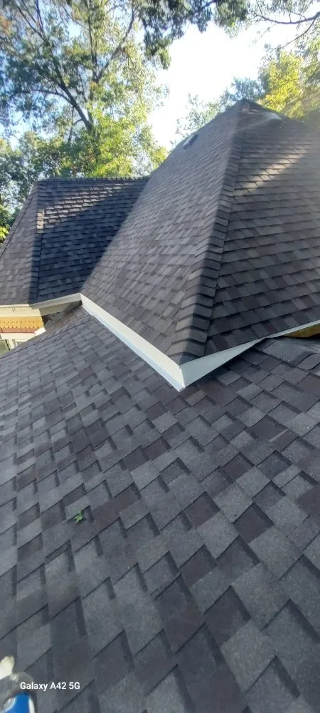 Slide of Edi Remodeling and Roofing