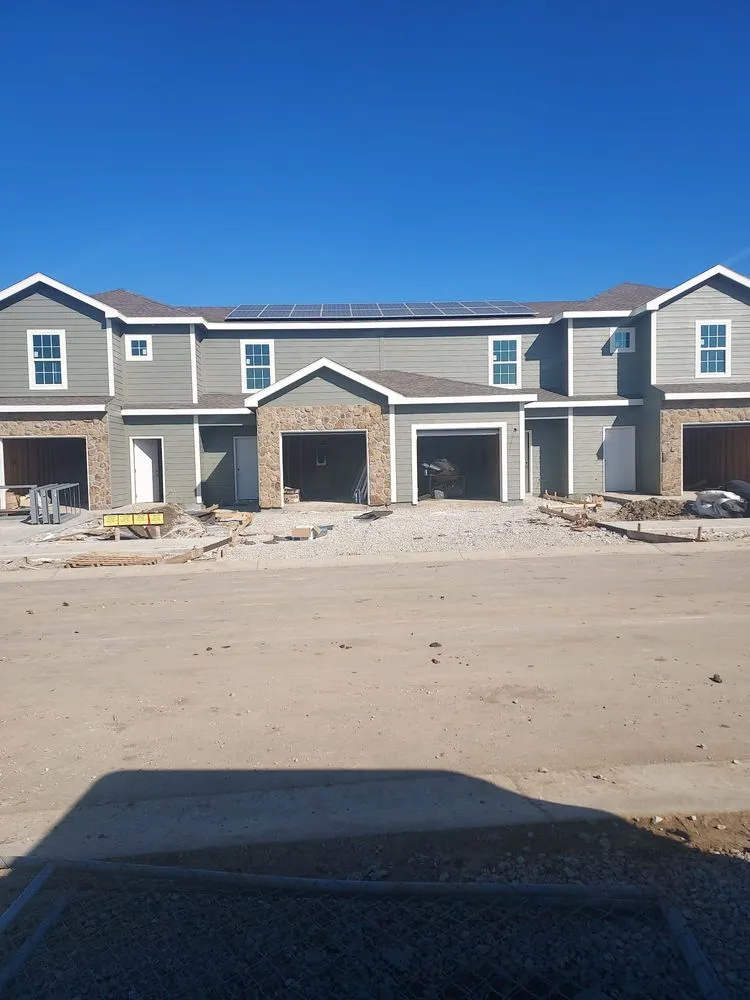 Slide of Edi Remodeling and Roofing