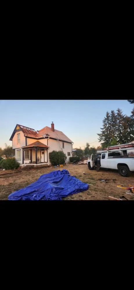 Slide of Edificar Construction