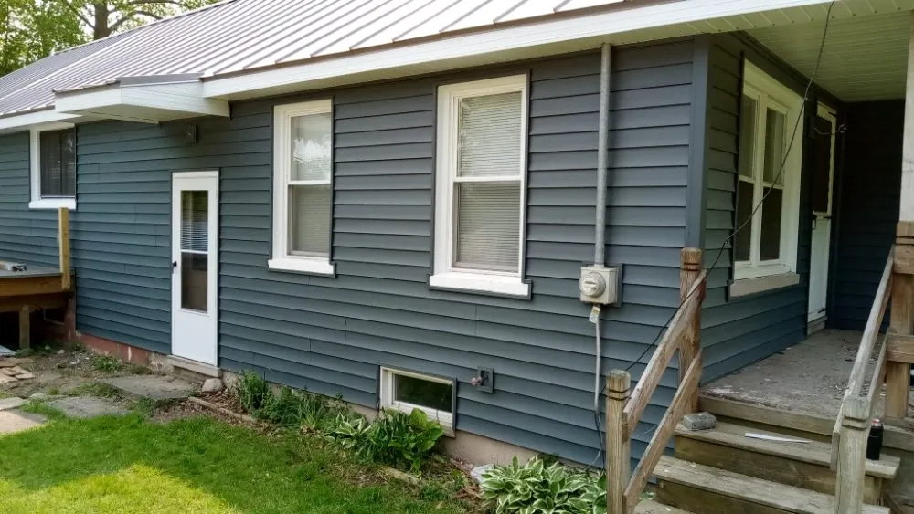 Top-rated residential roofing service for homes across Colon, MI - Ed's Construction