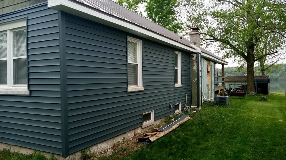 Trusted residential roofing service in Colon, MI by Ed's Construction
