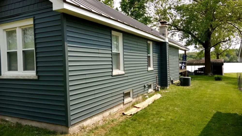 Emergency storm damage roof repair for fast service across Colon, MI - Ed's Construction