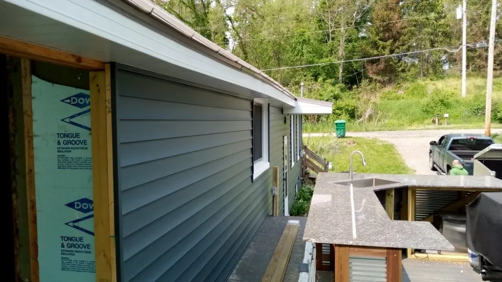 Top-rated roof installation in Colon, MI by Ed's Construction