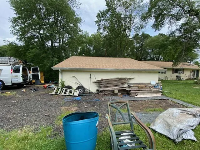 Slide of Ed's Roofing & Siding