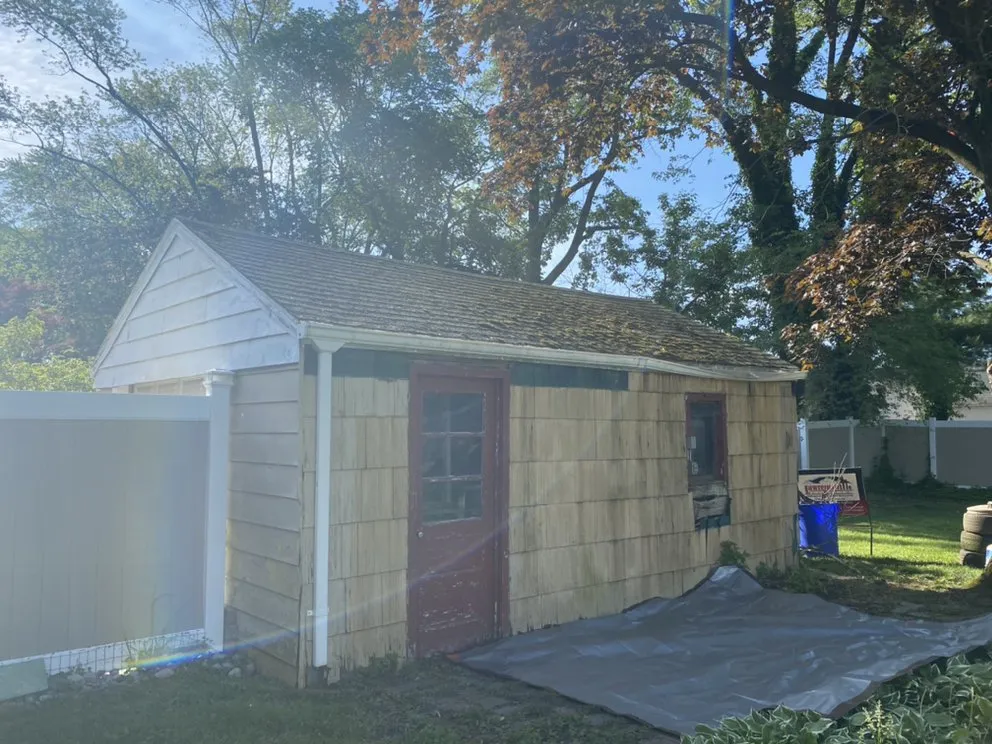 Slide of Ed's Roofing & Siding