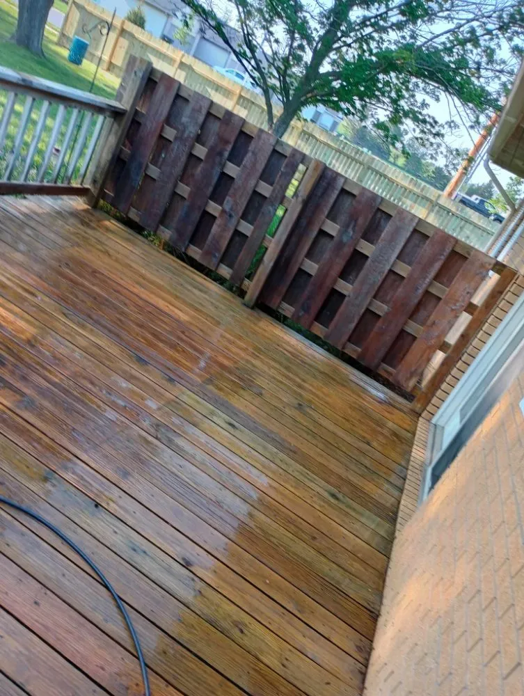 Slide of Eds Roofing