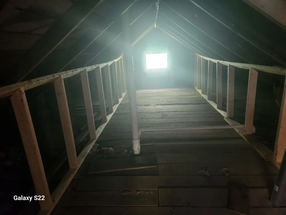 Slide of Edwards Roofing & Siding