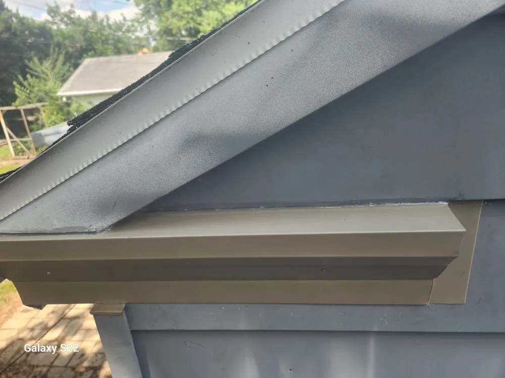 Slide of Edwards Roofing & Siding